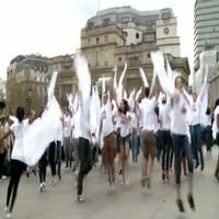 STAGE TUBE: West End Stars Unite for Love146 Flash Mob!
